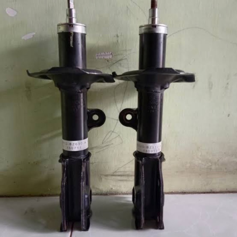 Jual Shock skok absorber shockbreaker depan daihatsu rush / terios ...