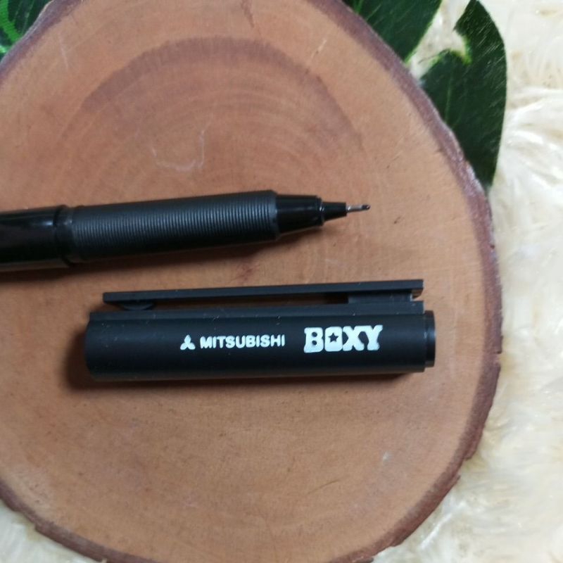 Jual PULPEN BOXY MITSUBISHI/UNIBALL HITAM WATERPROOF/FADEPROOF ECER ...