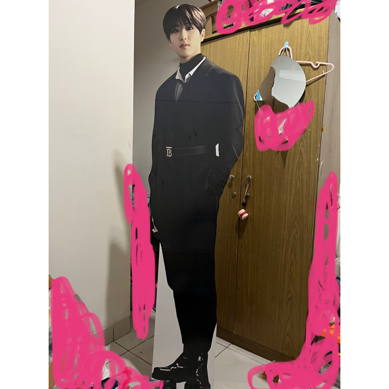 Jual Standee stray kids han jisung preloved | Shopee Indonesia