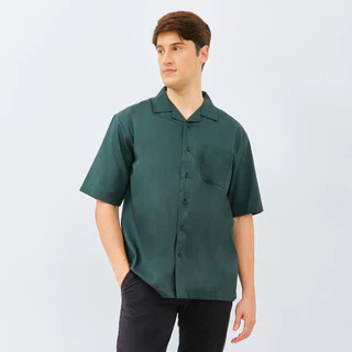 M231 Kemeja Pria Basic Polos Hawaii Oversized Pendek Hijau Botol 2190M
