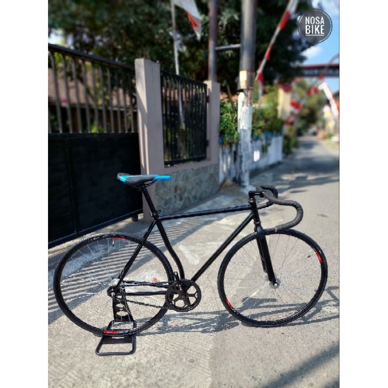 sepeda fixie carbon