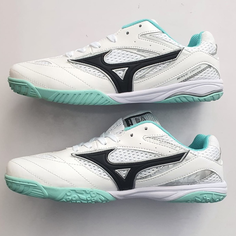 Jual Sepatu Mizuno Crossmatch Plio Wh Laki Sepatu Olaraga Tenis Meja Pingpong Badminton Voli Shopee Indonesia