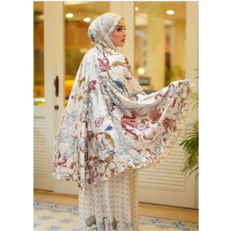 Jual Buttonscarves As Is Prayer Robe - Royal Putih | Shopee Indonesia