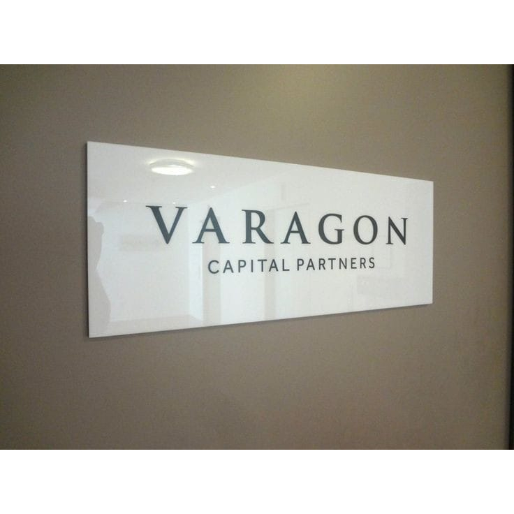 Jual Papan Nama Brand dan Usaha Simpel Elegan/Akrilik Custom Dicat ...