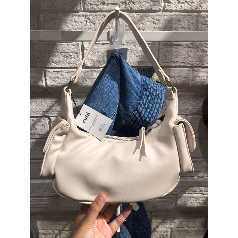 Rubi sling sale bag