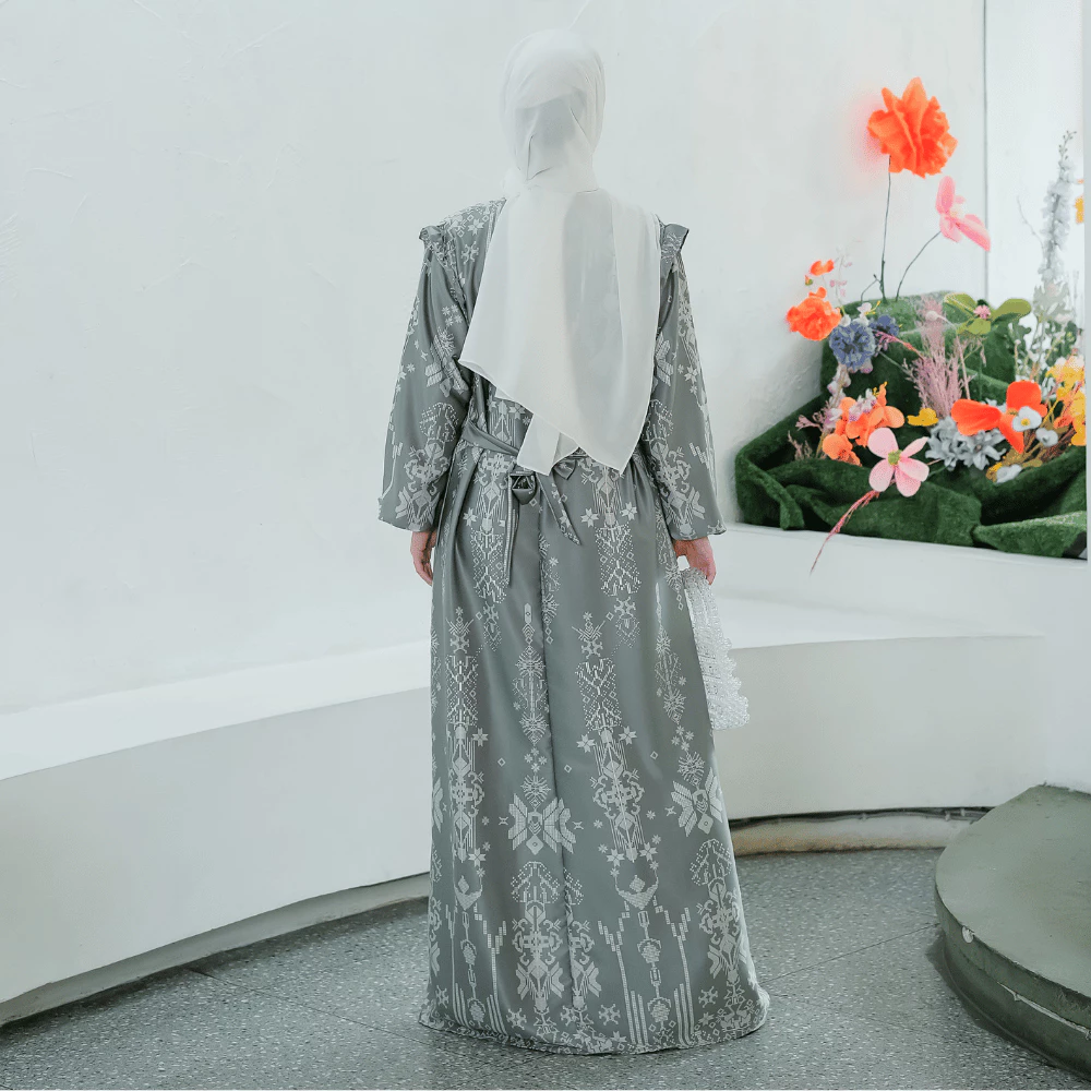 gamis muslimah modern simple cocok untuk pengajian dan aktivitas santai