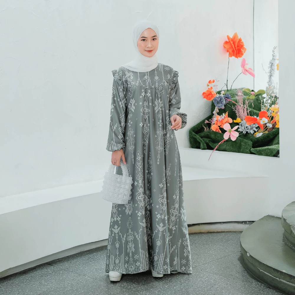 Gamis Thalia Shirinzein tampilan depan