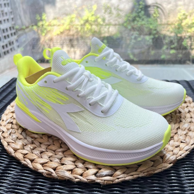 Diadora shopee cheap