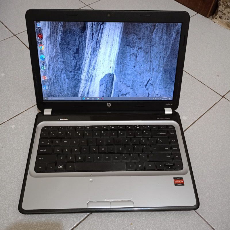 中古美品 爆速SSD 15インチ ノートパソコン HP Pavilion g6 AMD A4