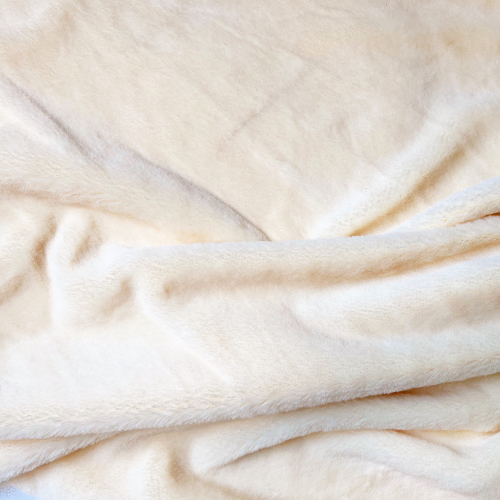 Jual Kain Bulu Rabbit Fur Grade A 10mm Krem 100x160cm | Shopee Indonesia