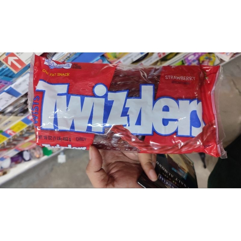Jual Twizzlers Strawberry Rope 453 g Impor Canada | Shopee Indonesia