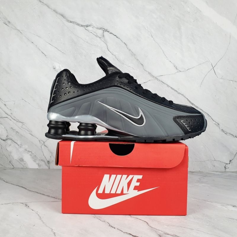 sepatu nike shox r4
