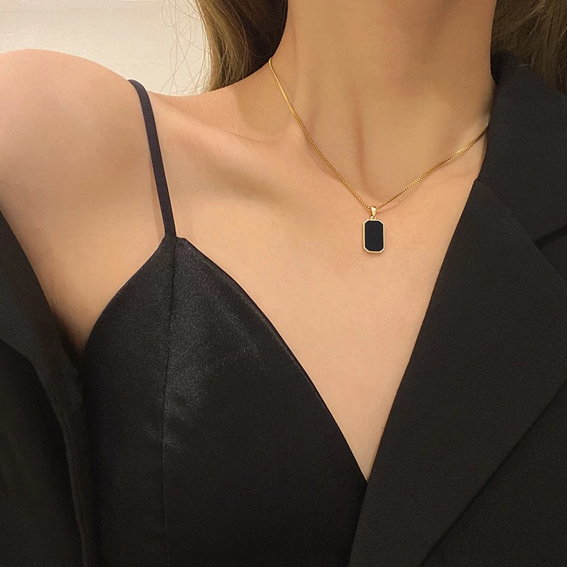 Black Square Titanium 