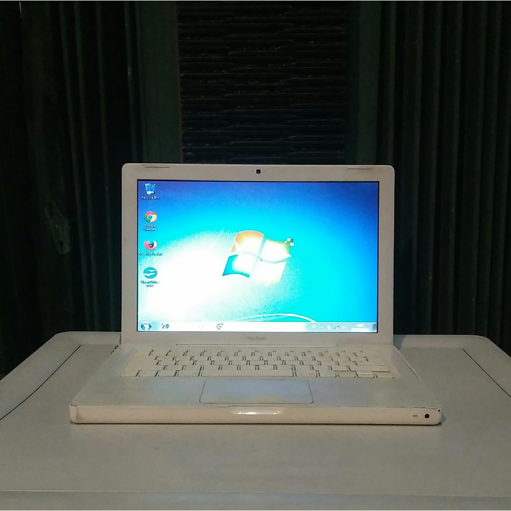 Jual Laptop Apple MacBook Model A1181 CORE DUO E7350 DDR2 RAM 4GB HDD ...