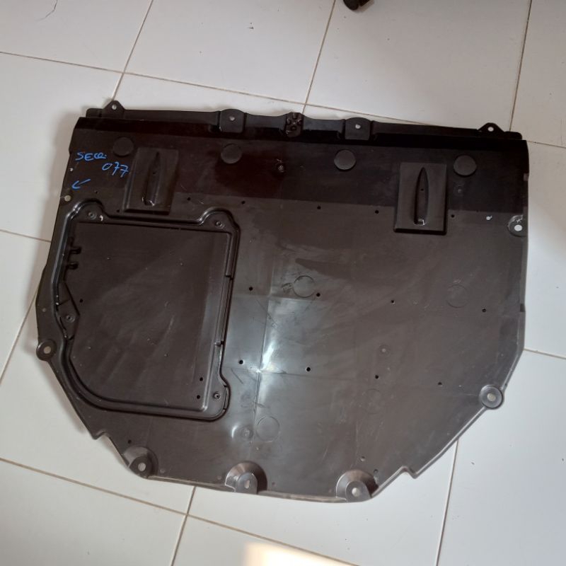 Jual cover under engine Innova zenix original | Shopee Indonesia