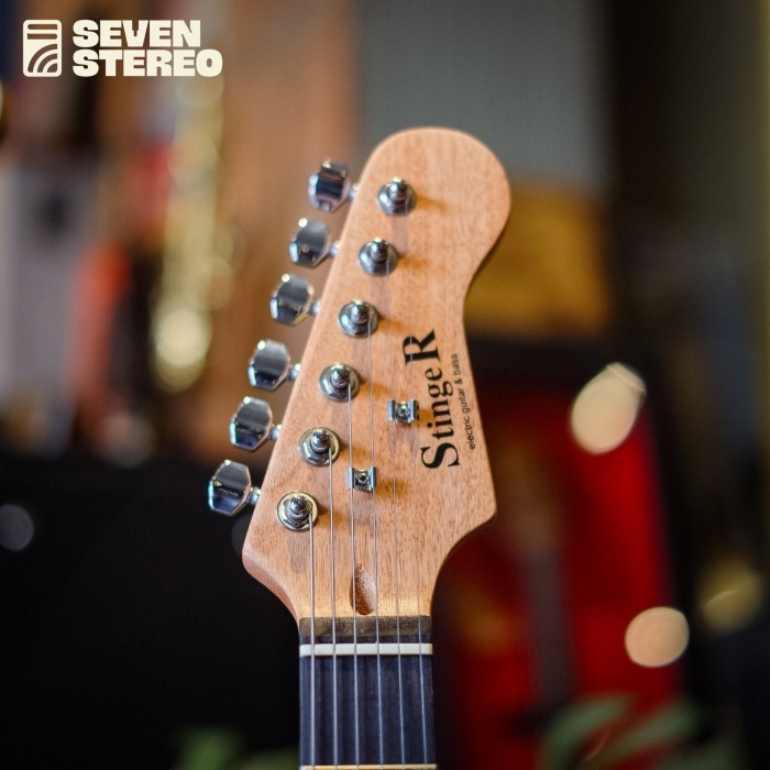 Jual Stinger SST10 Stratocaster Model Electric Guitar Sky Blue | Shopee ...