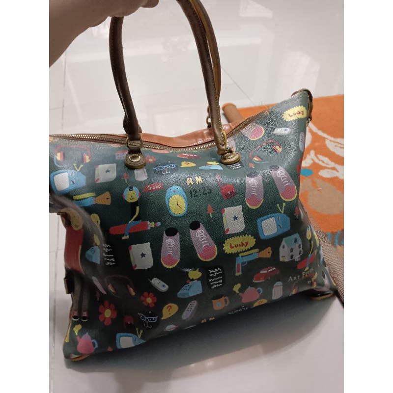 Brera Art Fever Around the World two way sling bag hand bag, Women's  Fashion, Bags & Wallets, Cross-body Bags on Carousell
