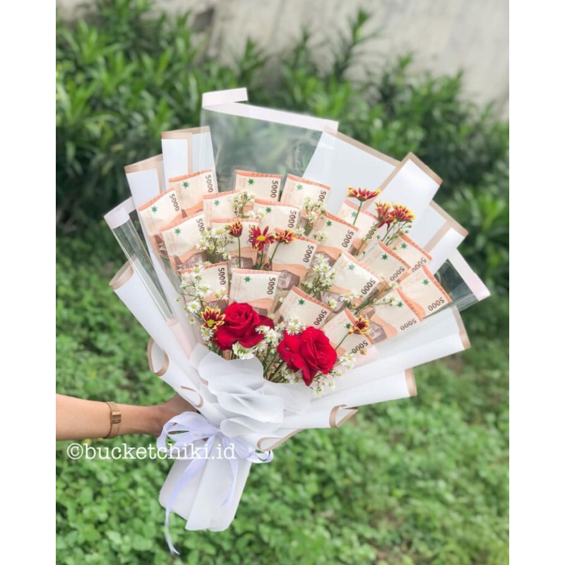 Jual Money bouquet/ Bucket uang baru/ Bucket uang 5 ribu/ uang 5 ribu ...