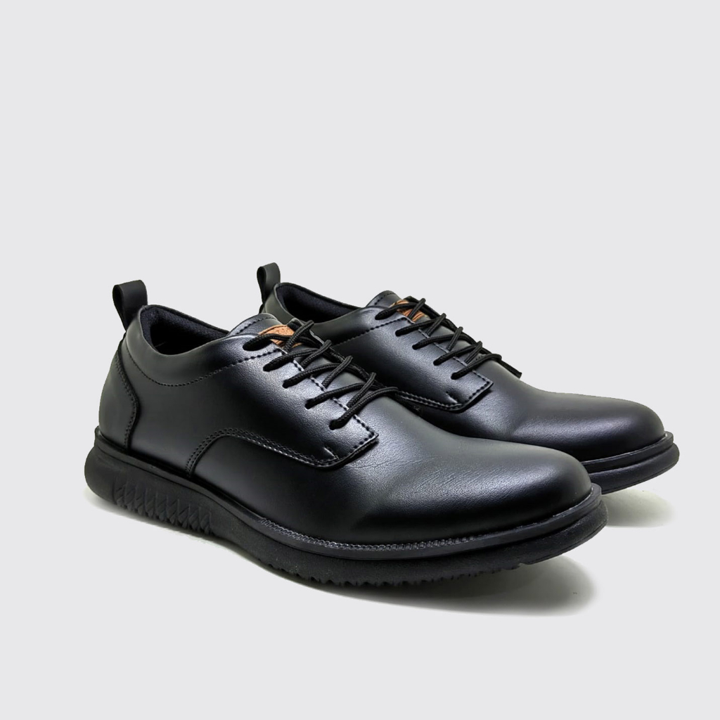 Jual Sepatu Sneakers Formal Kulit Full Black Ukuran 39 40 41 42 43 44 ...