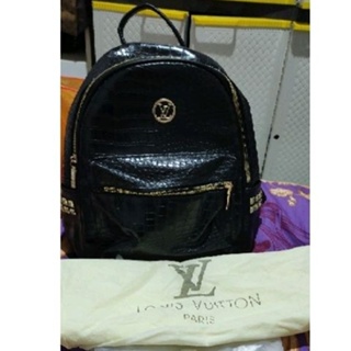 Bag Ransel LV W3000(SALE)* Bahan : Kulit Sintetis Kualitas : Semi