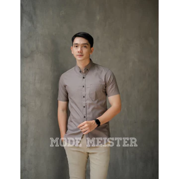 Kemeja Casual Pria Lengan Pendek Slimfit Premium Warna Cream