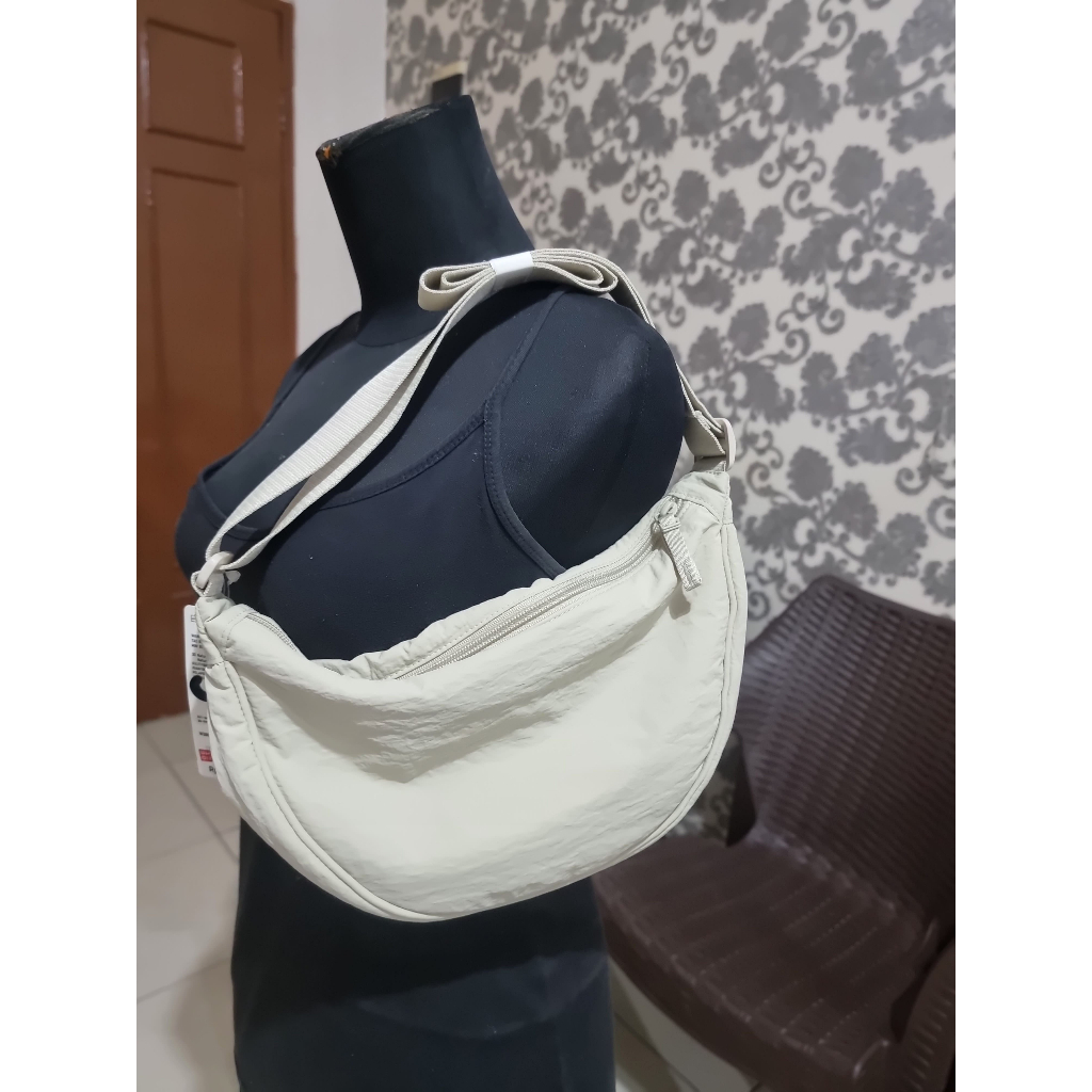 Jual Jastip Uniqlo Tas Bahu Mini Bulat Shopee Indonesia