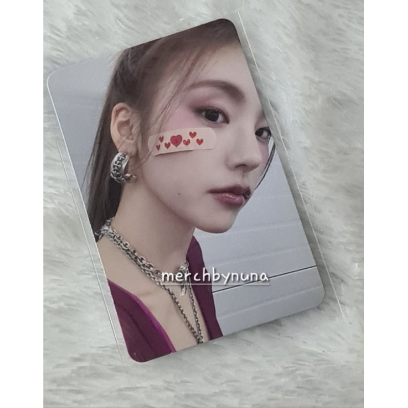 thumbnail image 2 of ITZY KILL MY DOUBT Standard Album Photocard – Yeji, Lia, Ryujin, Chaeryeong, Yuna – Original K-Pop Trading Card 2 of 5