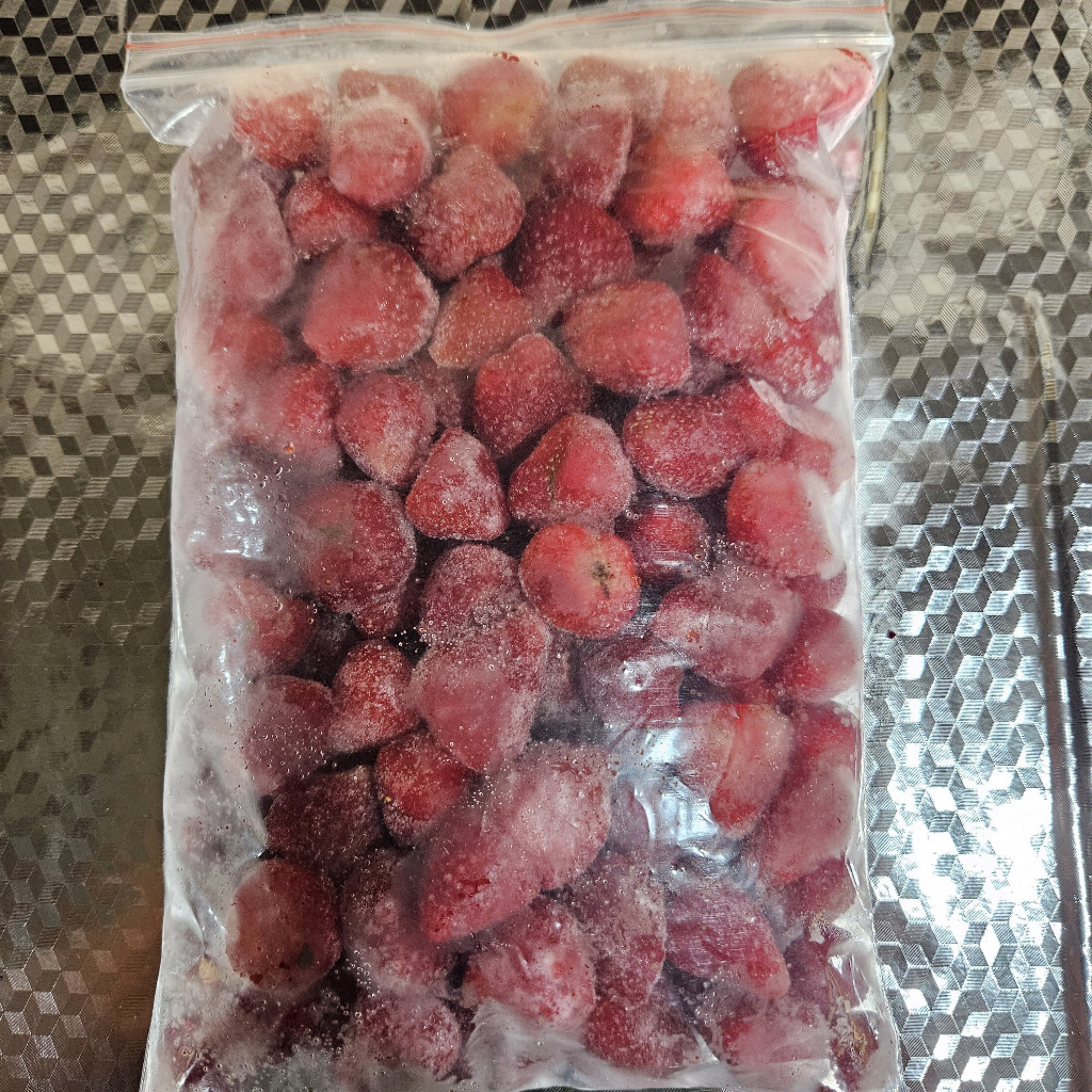 Jual Strawberry Frozen 1 Kg Buah Stroberi Fruit Beku 1 Kilogram ...