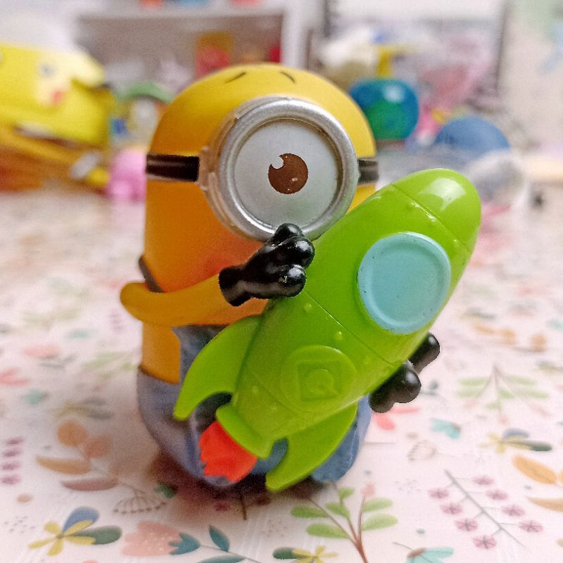 Jual Mainan Happy Meal bekas minion pokemon snoopy doraemon | Shopee ...
