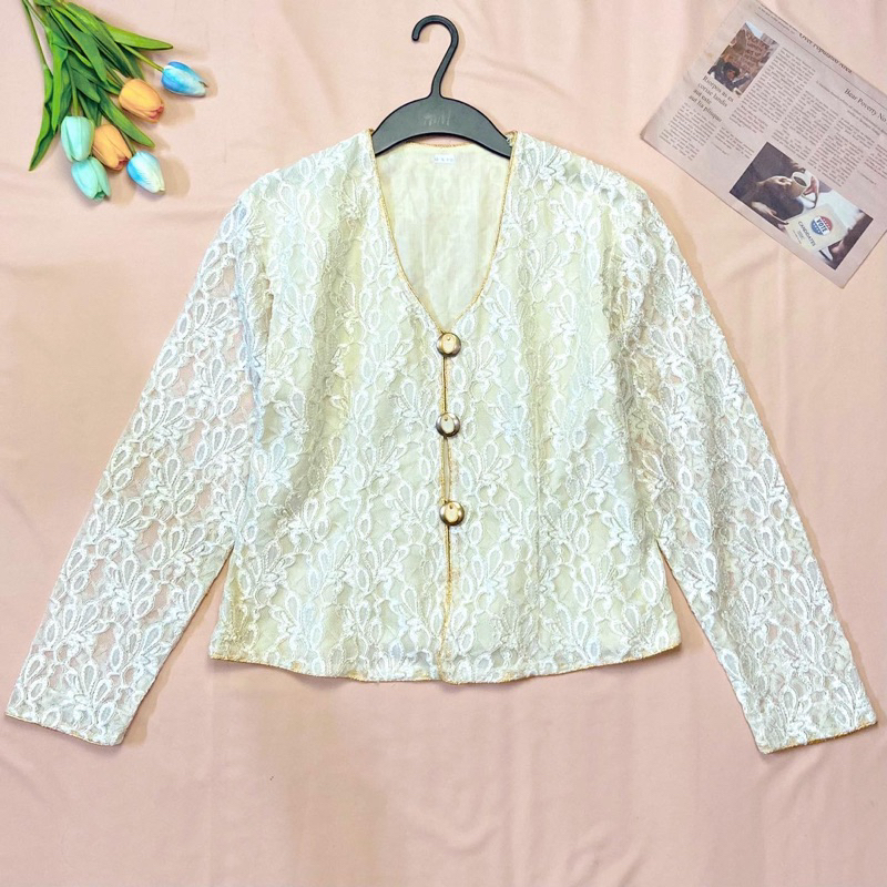 Broken White Linen Kebaya Outer with Obin Belt