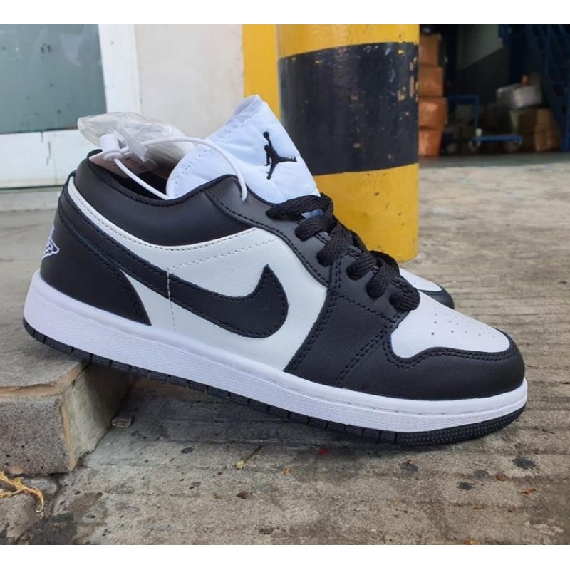 aj1 low black and white