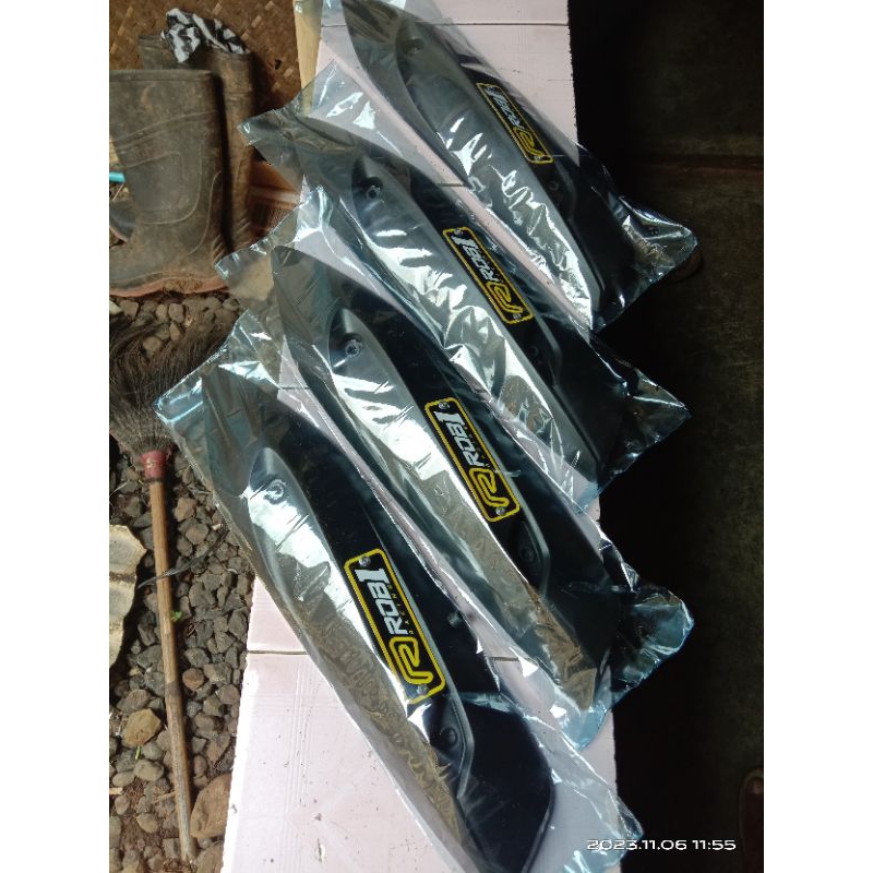 Jual Cover Tameng ROB1 Standar Racing Untuk Vario Nmax Aerox Dan Semua ...