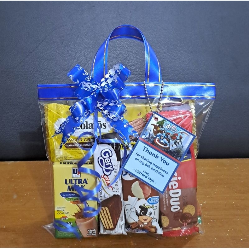 Jual Paket snack ulang tahun free kartu ucapan/Bingkisan ulang tahun