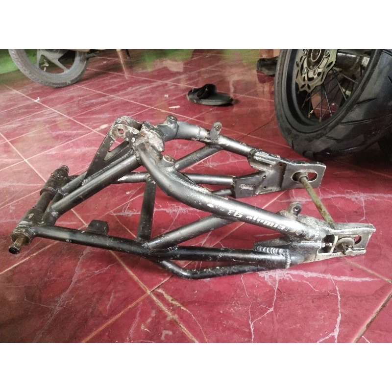 Jual Swing Arm Alumunium T6 Original ex Motor Sport Megelli Migelli 250