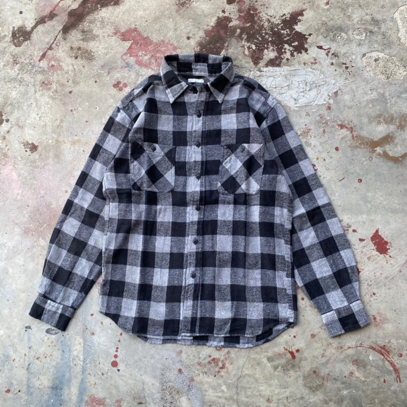 Jual kemeja flanel uniqlo grey ( second/bekas ) | Shopee Indonesia