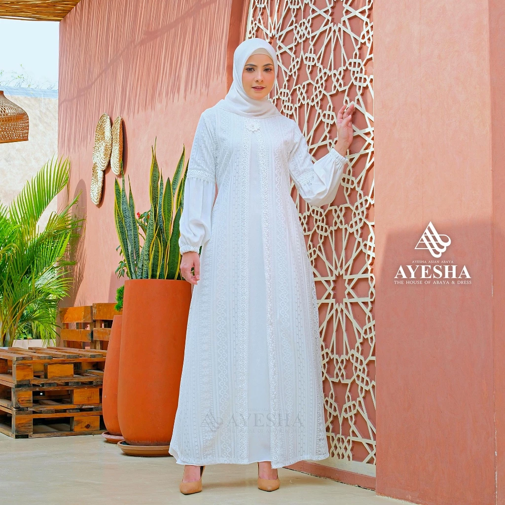 AYESHA Gamis Putih Brukat Tampilan Depan