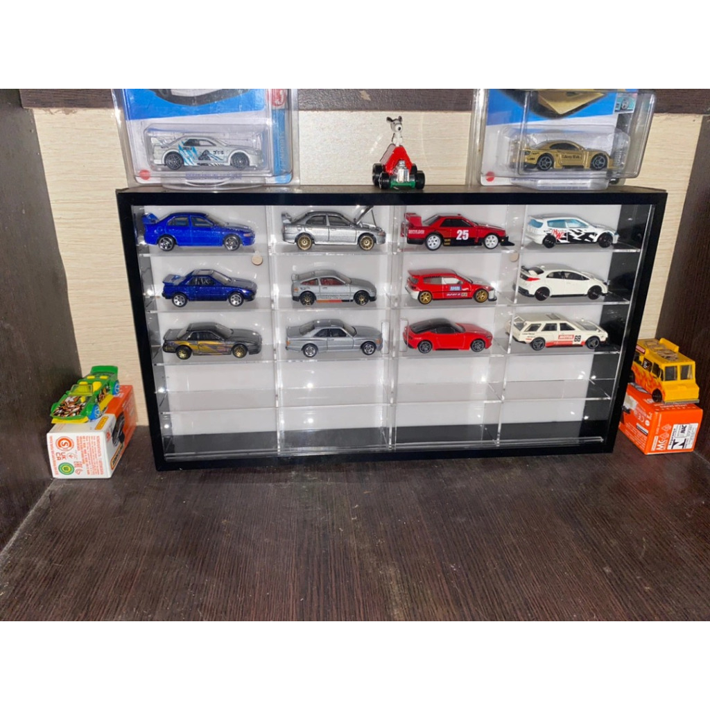 Jual RAK HOTWHEELS AKRILIK ISI 20, TANPA LOGO SLIM EDITION SKALA 1:64 ...