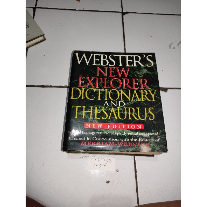 Jual Buku ster's new explorer dictionary and thesaurus by Merriam