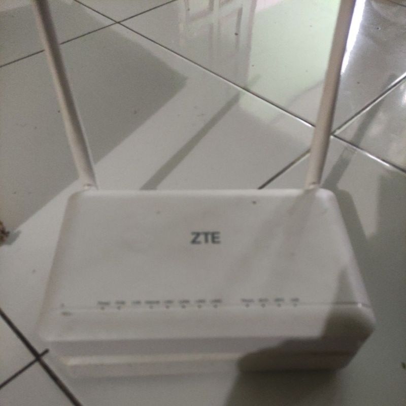 Jual Router Gpon Ont Zxhn F670l Dan Zte F609 V3 Shopee Indonesia