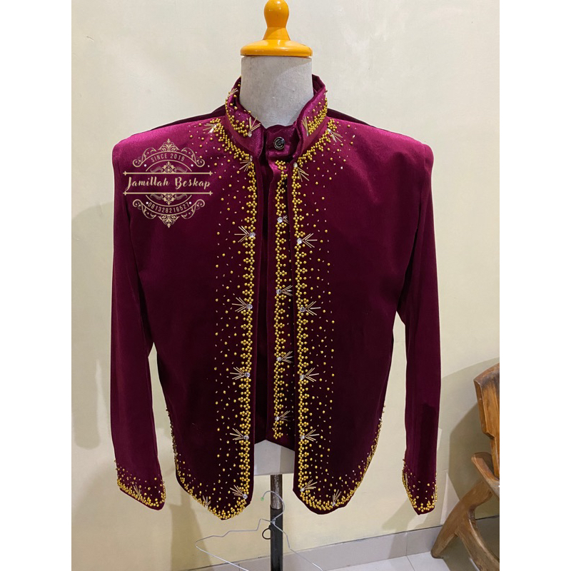 Jual Beskap bludru maroon || Beskap maroon ||Beskap minimalis|| Beskap ...