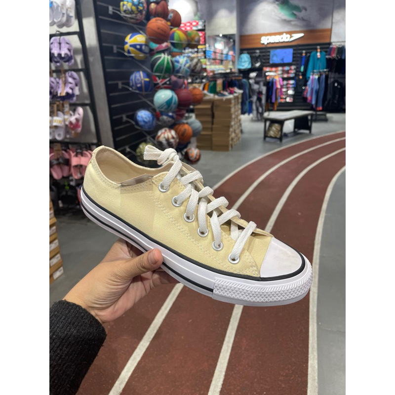 Jual Sepatu Converse cream kuning uk 36 (insole 22,5cm) | Shopee Indonesia