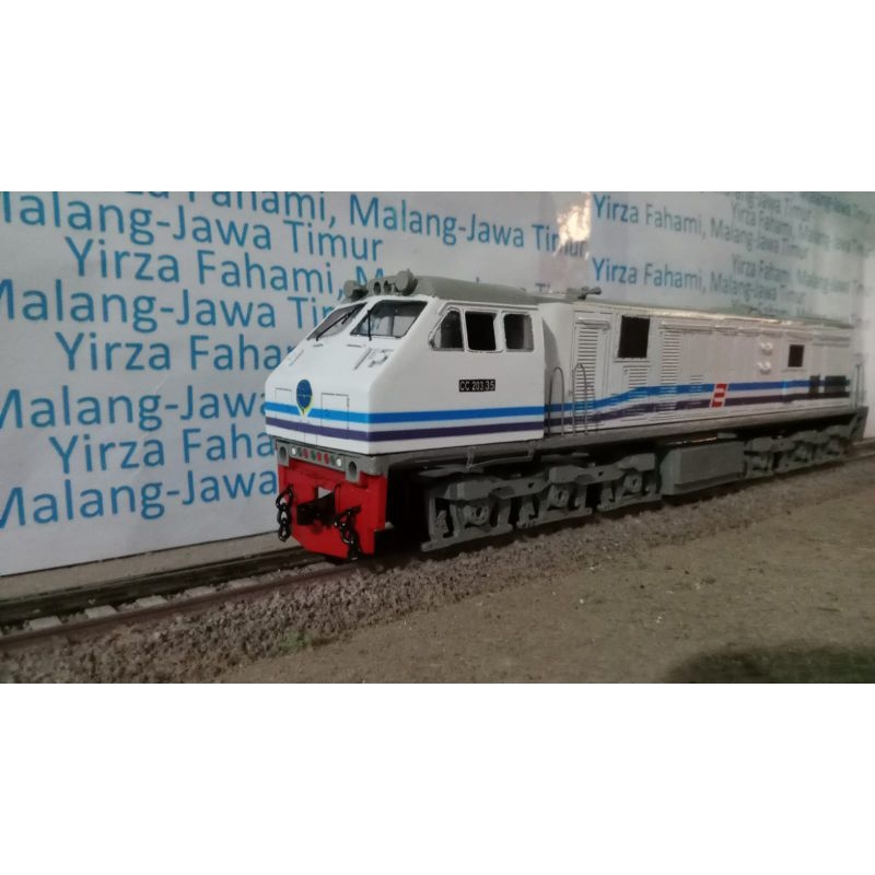 Jual Miniatur Lokomotif Kereta Api Indonesia Cc 203 Dishub Dummy