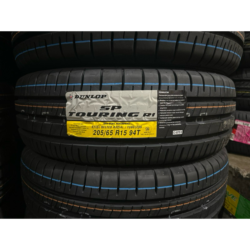 Jual Ban Dunlop SP touring R1 205/65/R15 Innova Kuda Kijang | Shopee ...