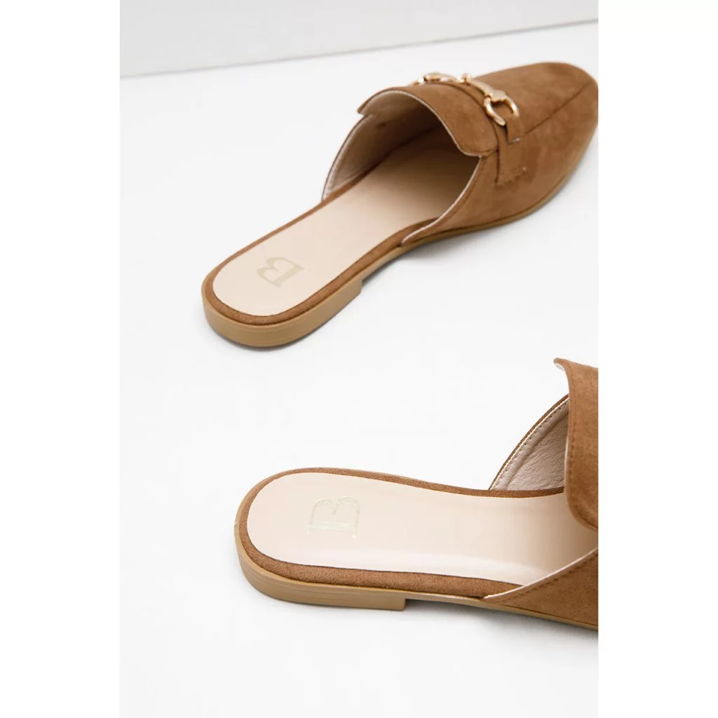 Flatshoe Gallery