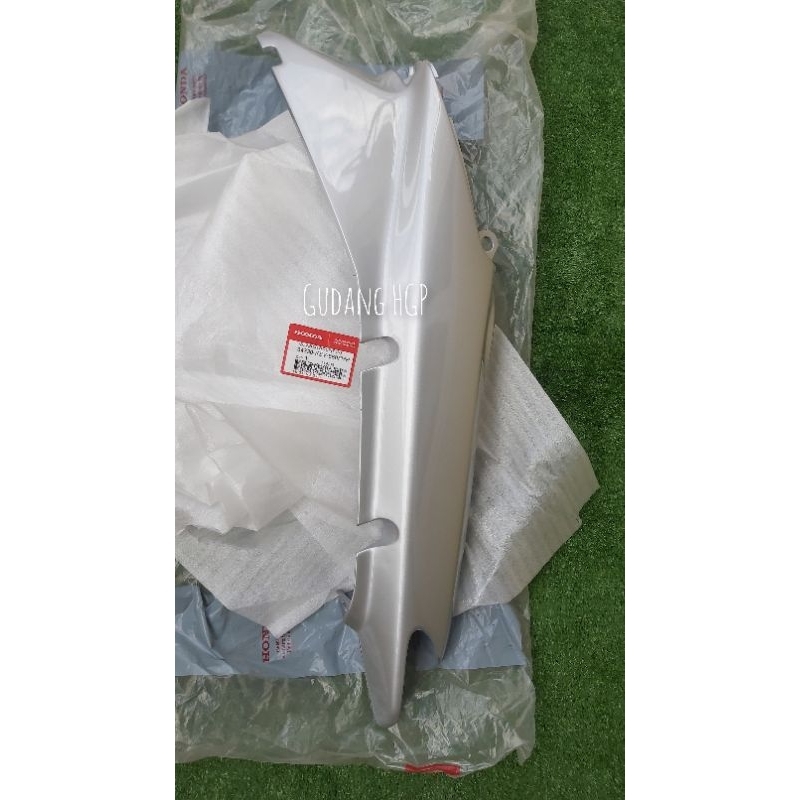 Jual Cover R Body Silver Kanan Honda Supra V X XX 100 Fit Old 64330-KEV ...