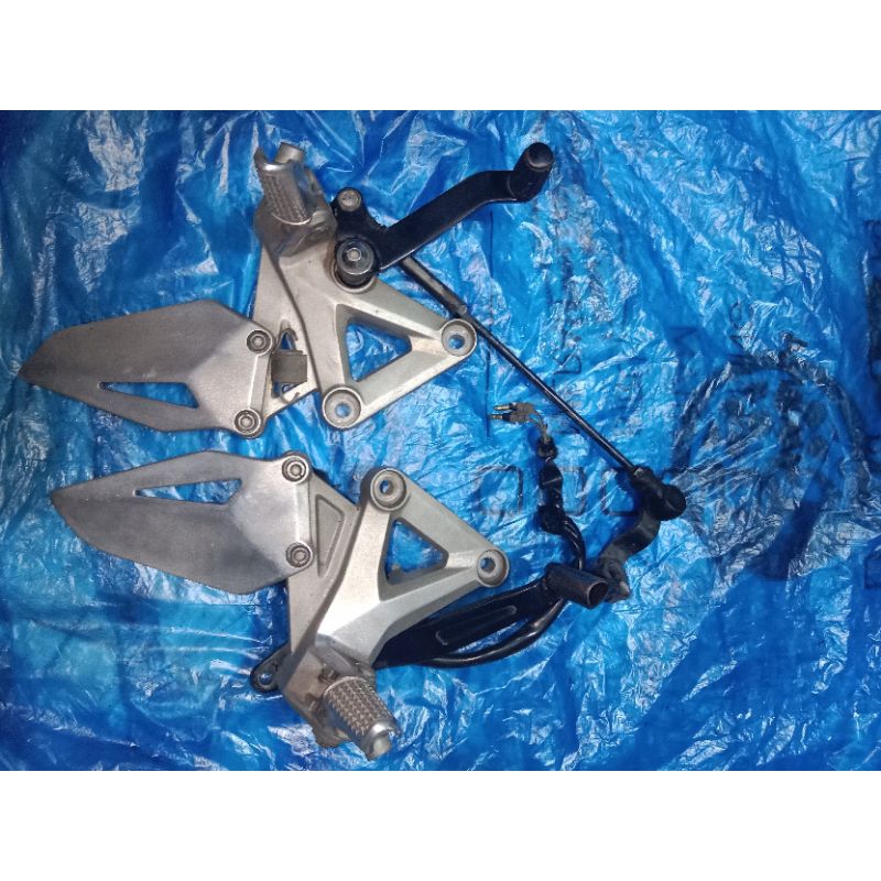 Jual Postep depan Fullset Kiri Kanan ini ori copotan motor CBR250RR ...