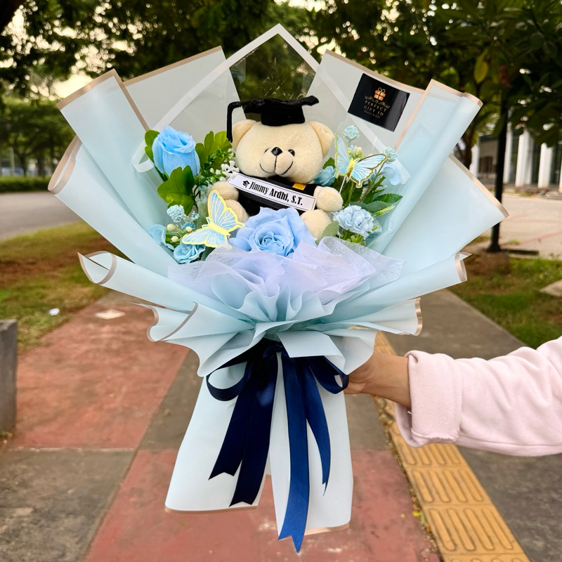Jual Buket Wisuda Bunga Artificial Hadiah Graduation | Shopee Indonesia