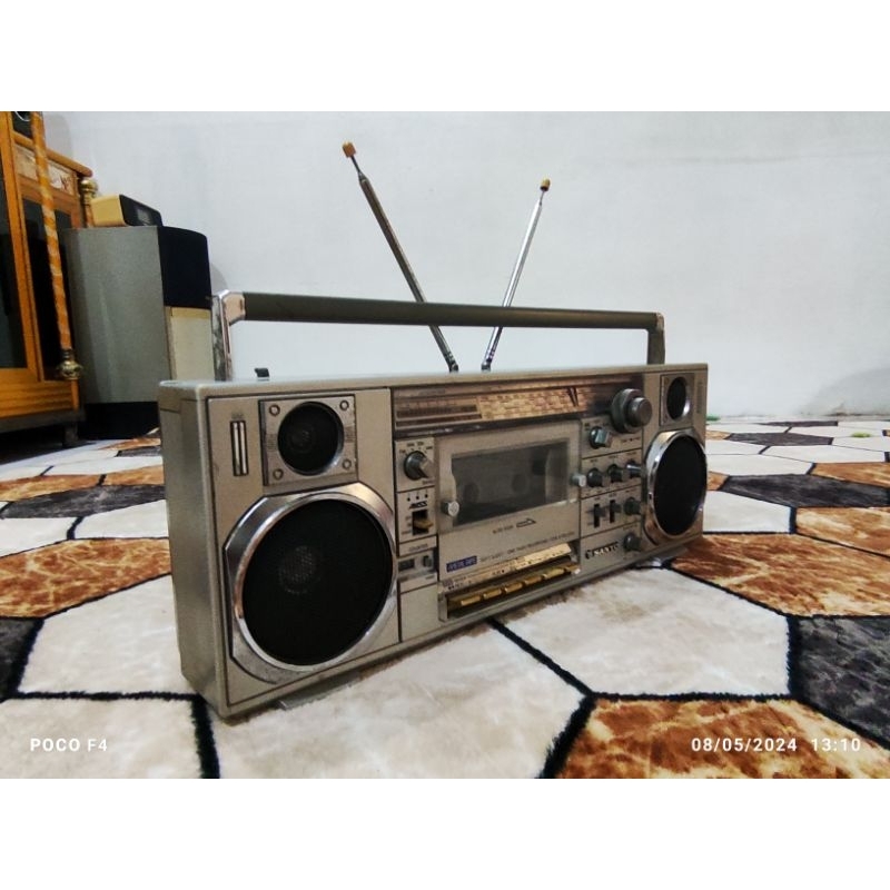 Lecteur enregistreur radio cassette bande Sanyo M 7700K