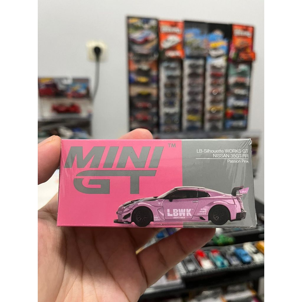 Jual Mini GT LBWK Nissan 35GT-RR Pink (418) | Shopee Indonesia