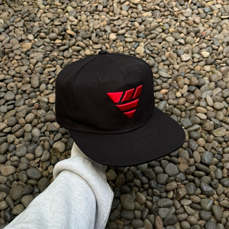 Jual TOPI / HAT LOGO RED | Shopee Indonesia